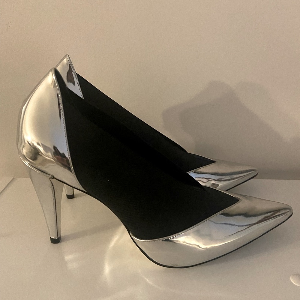 Givenchy chrome & black pumps size 36.5